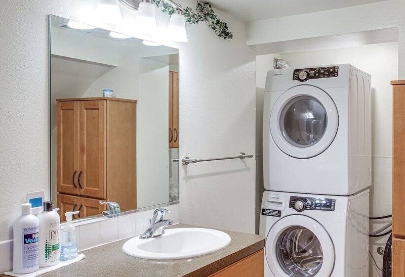 Spacious Coeur D  Alene Home < 1 Mi To Downtown