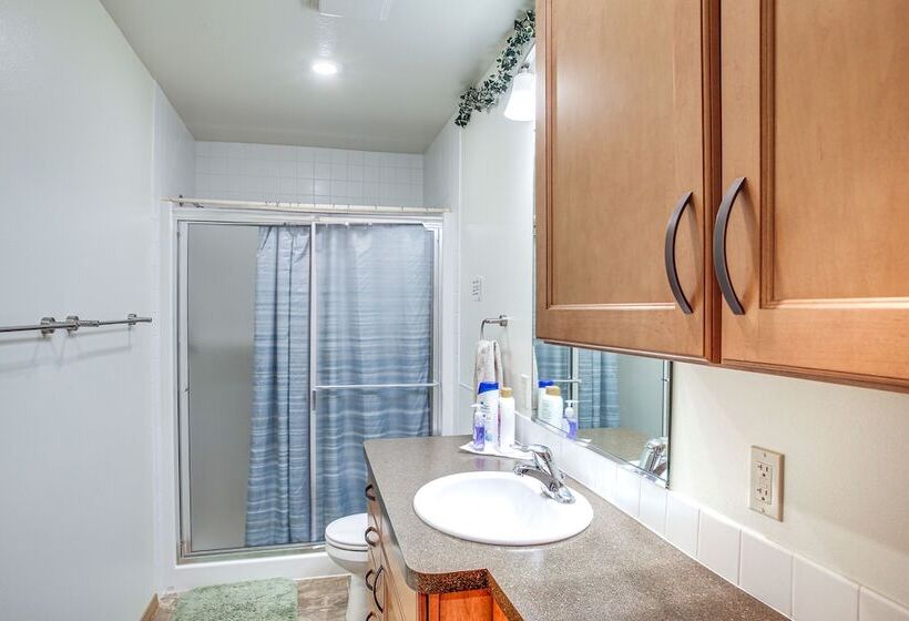 Spacious Coeur D  Alene Home < 1 Mi To Downtown