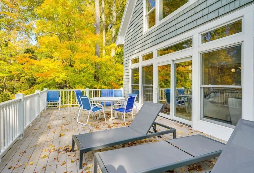 Spacious Cottage On Lake Michigan: Stunning Views!