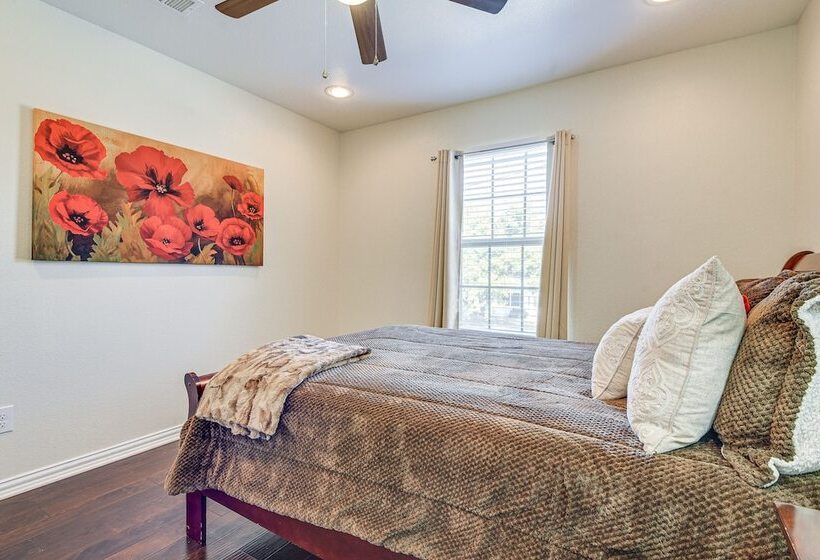 Spacious Grand Prairie Home W/ Fenced Yard + Patio