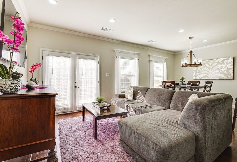 Spacious Grand Prairie Home W/ Fenced Yard + Patio