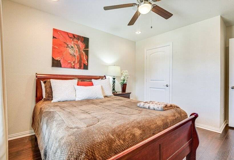 Spacious Grand Prairie Home W/ Fenced Yard + Patio