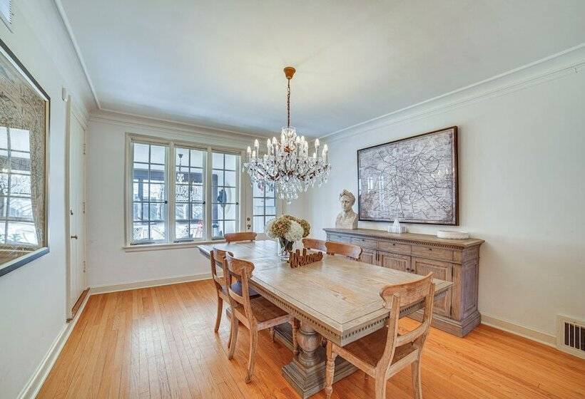 Spacious Illinois Home W/ Grill & Fenced In Yard!