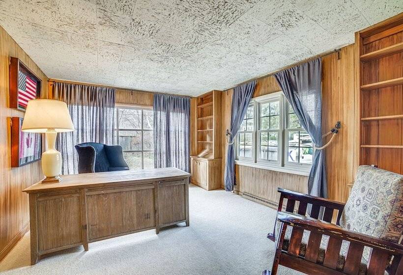 Spacious Illinois Home W/ Grill & Fenced In Yard!