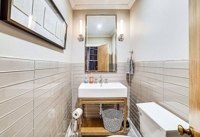 Spacious Illinois Home W/ Grill & Fenced In Yard!