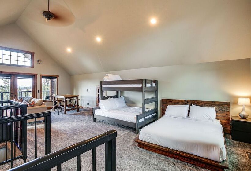 Spacious Priest River Retreat: 35 Mi To Schweitzer