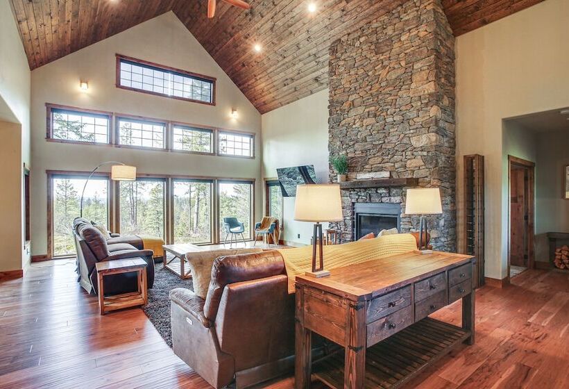 Spacious Priest River Retreat: 35 Mi To Schweitzer