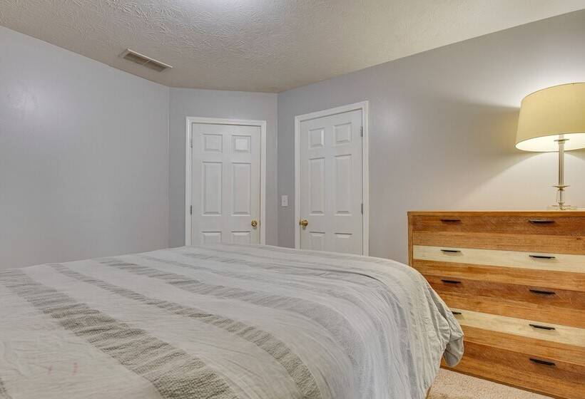 Spacious Snellville Home W/ Yard: 28 Mi To Atlanta