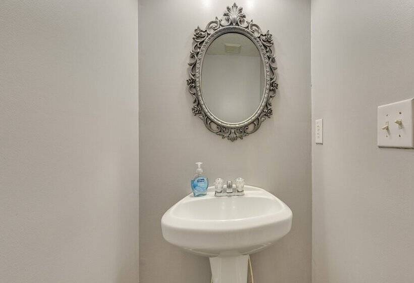 Spacious Snellville Home W/ Yard: 28 Mi To Atlanta