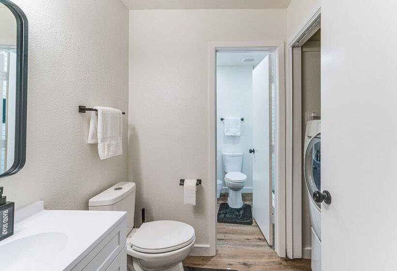 Stylish Garland Getaway: 17 Mi To Dallas!