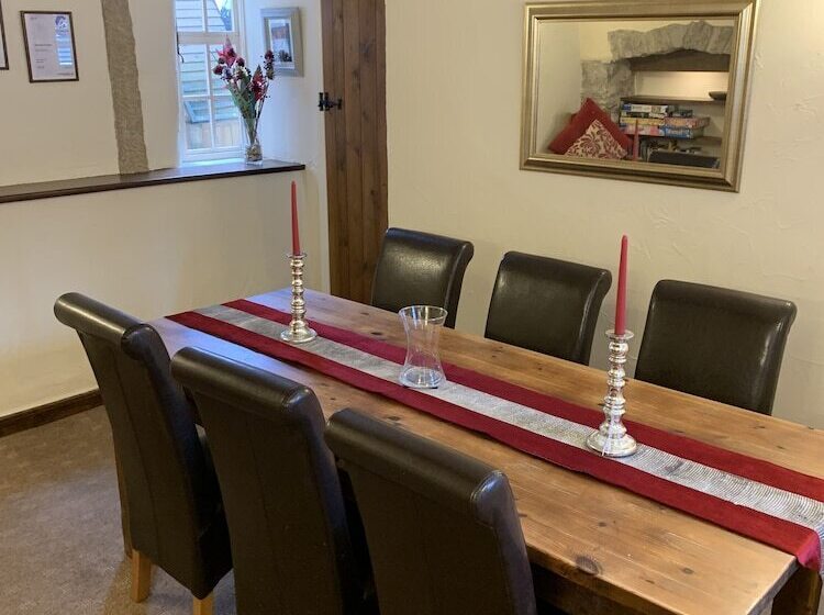 Superbly Appointed 3 Bedrooms And 3 Bathrooms