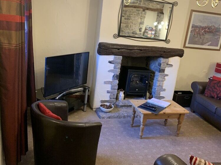 Superbly Appointed 3 Bedrooms And 3 Bathrooms