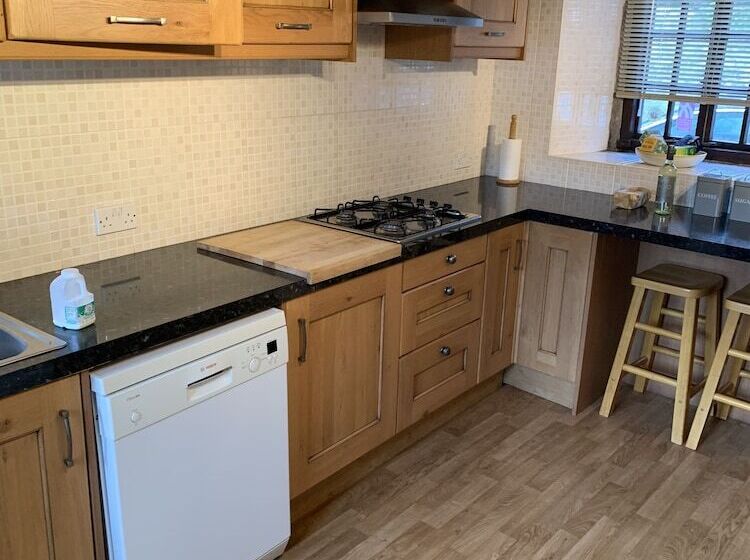 Superbly Appointed 3 Bedrooms And 3 Bathrooms