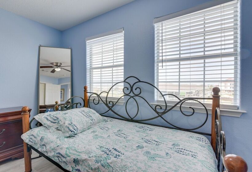 Surfside Beach Vacation Rental: Walk To The Ocean!