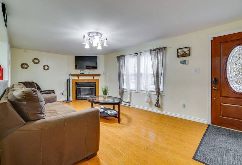 Tobyhanna Home W/ Game Room: 2 Mi To Dresser Lake!