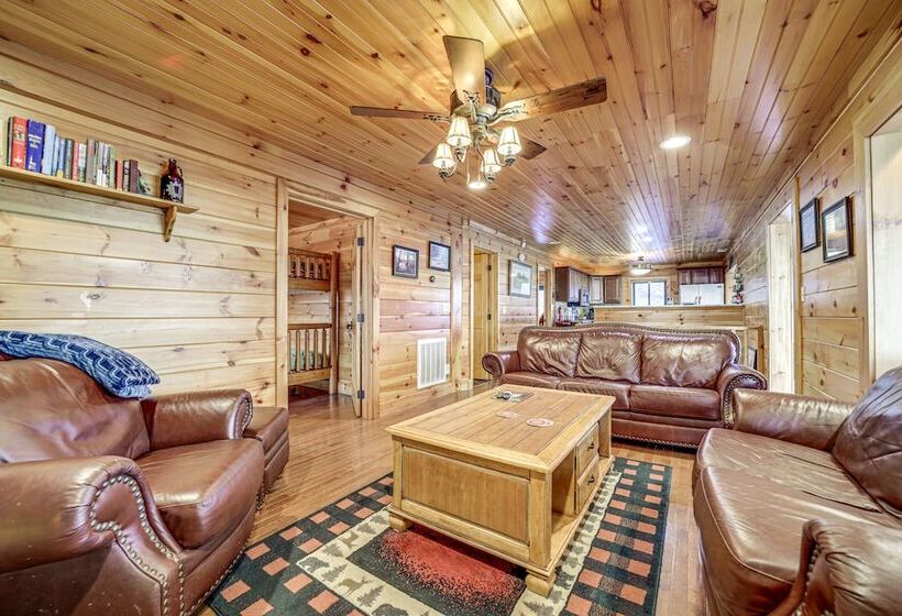 Twin Creeks Lodge  W/ Hot Tub < 1 Mi To Lake!