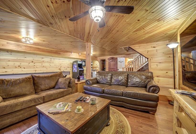 Twin Creeks Lodge  W/ Hot Tub < 1 Mi To Lake!