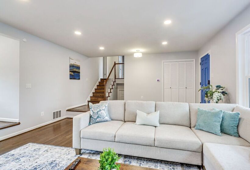 Updated Home W/ Yard ~ 4 Mi To Old Town Alexandria