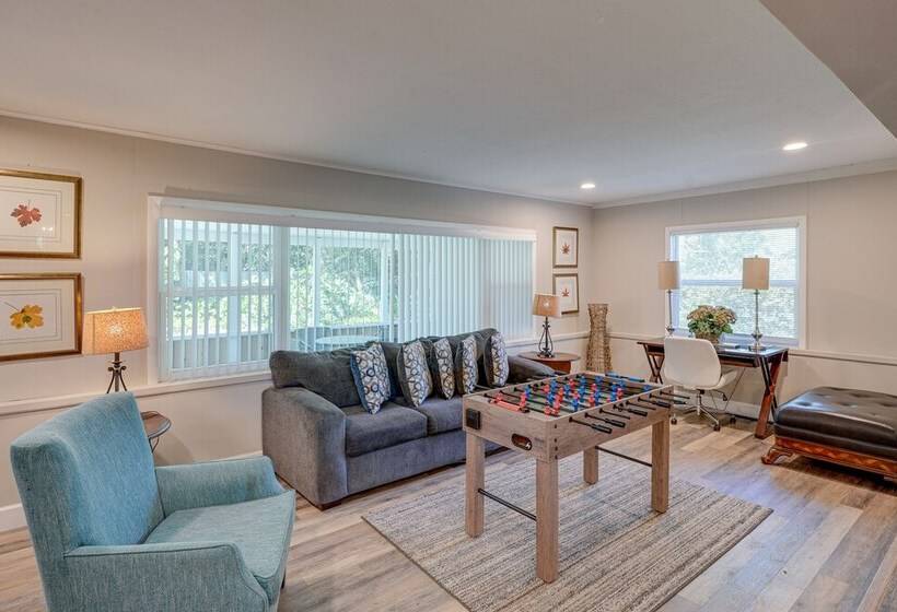 Vibrant Lakeland Home: 1 Mi To Lake Hollingsworth!