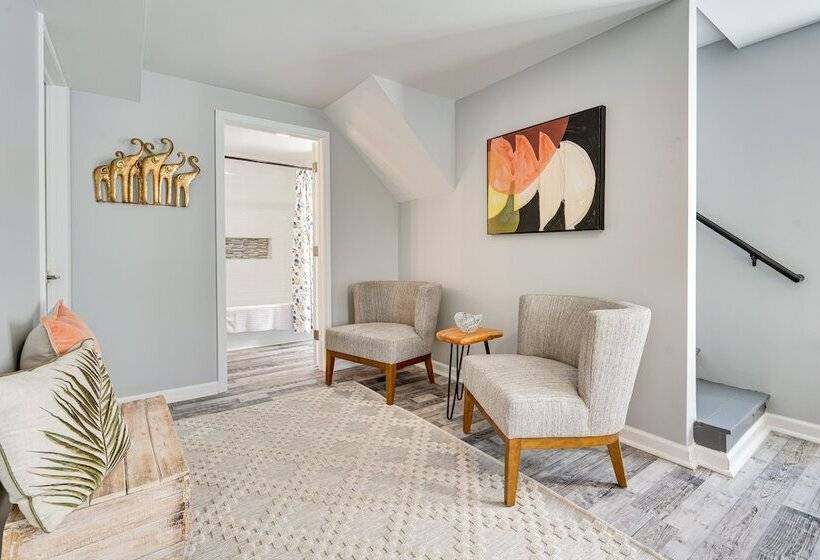 Waterfront Buckeye Lake Home W/ Deck & Dock!