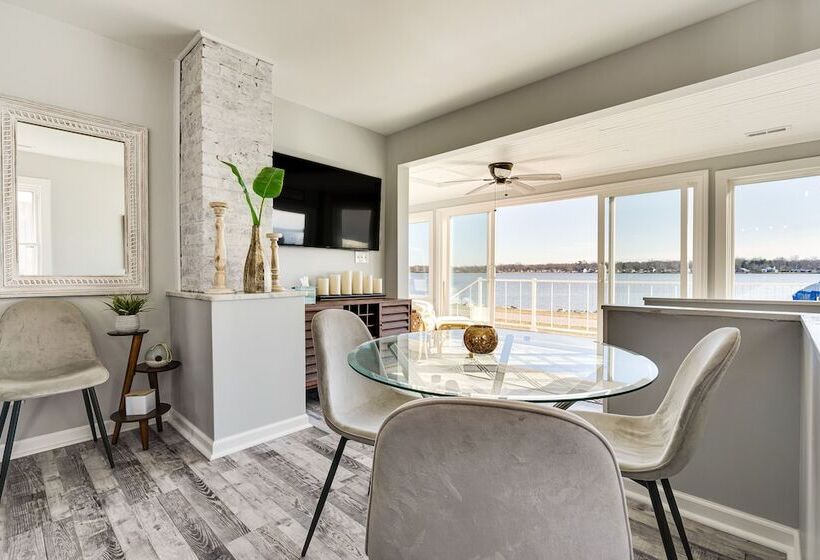 Waterfront Buckeye Lake Home W/ Deck & Dock!