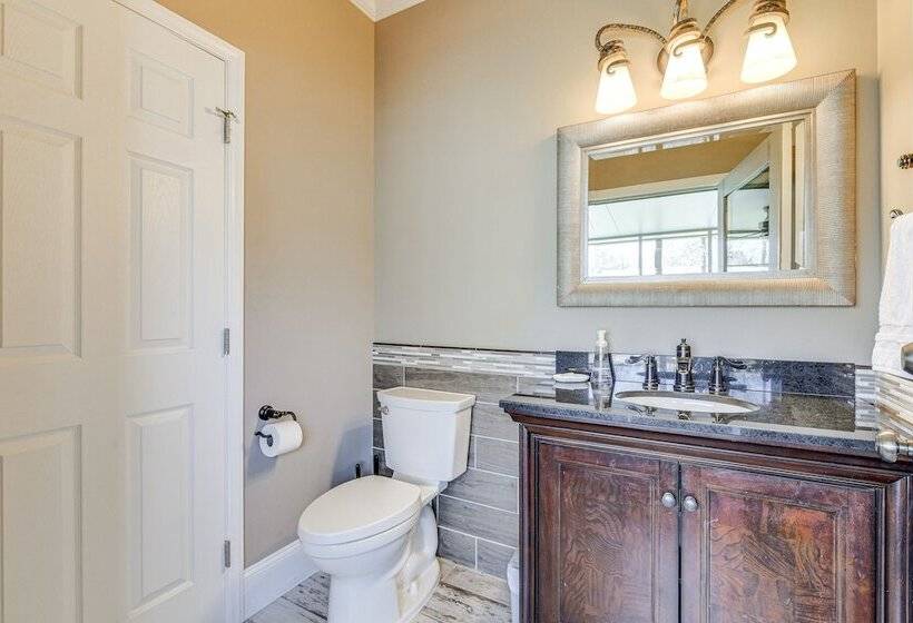 Waterfront Lake Norman Retreat W/ Dock + Hot Tub!