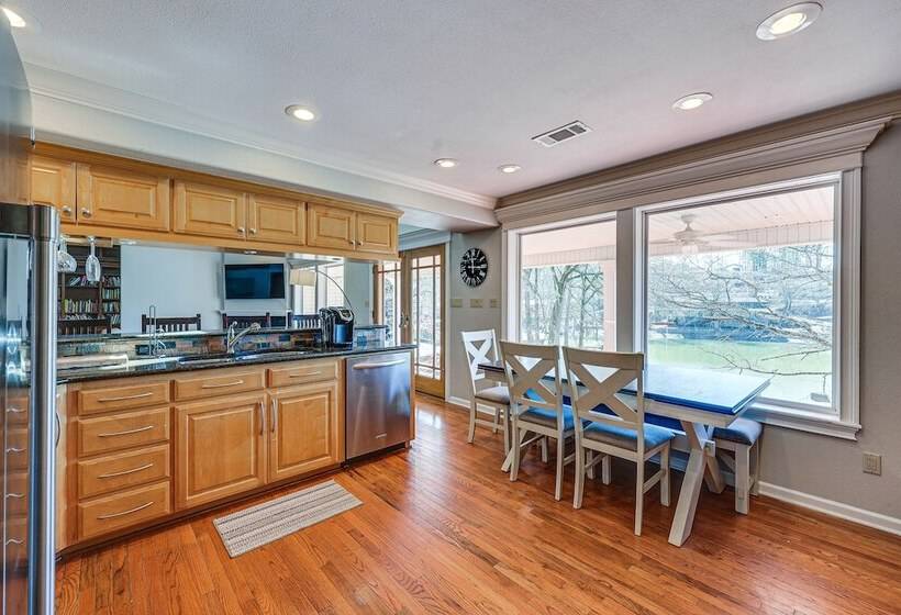 Waterfront Malvern Home W/ Deck & Lake Access!