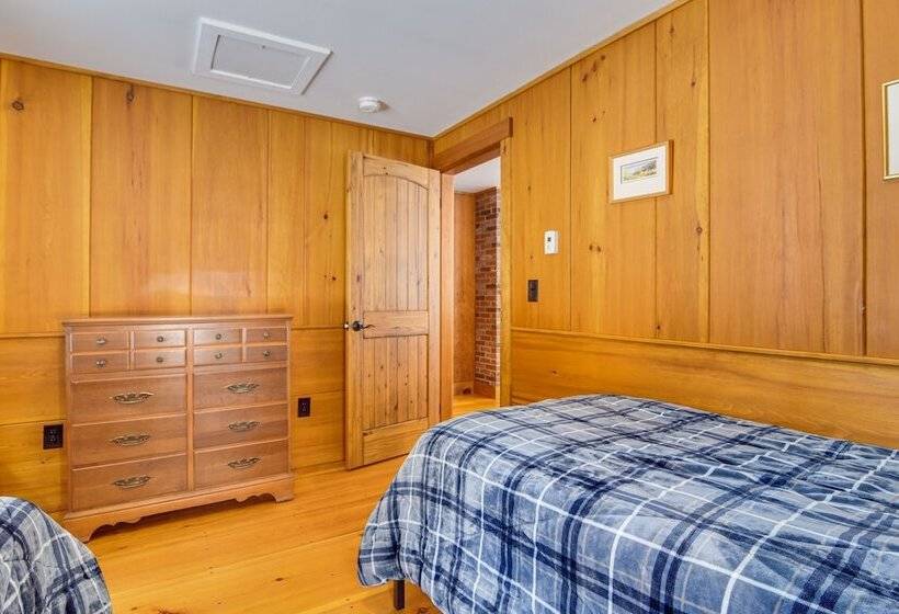 Weld Waterfront Log Cabin W/ Kayaks & Canoes!