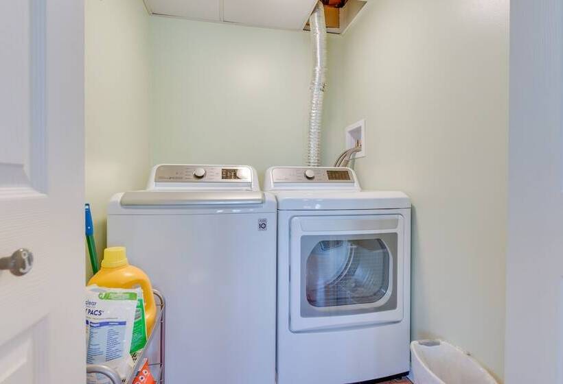 Wells Beach House W/ Ocean View Deck