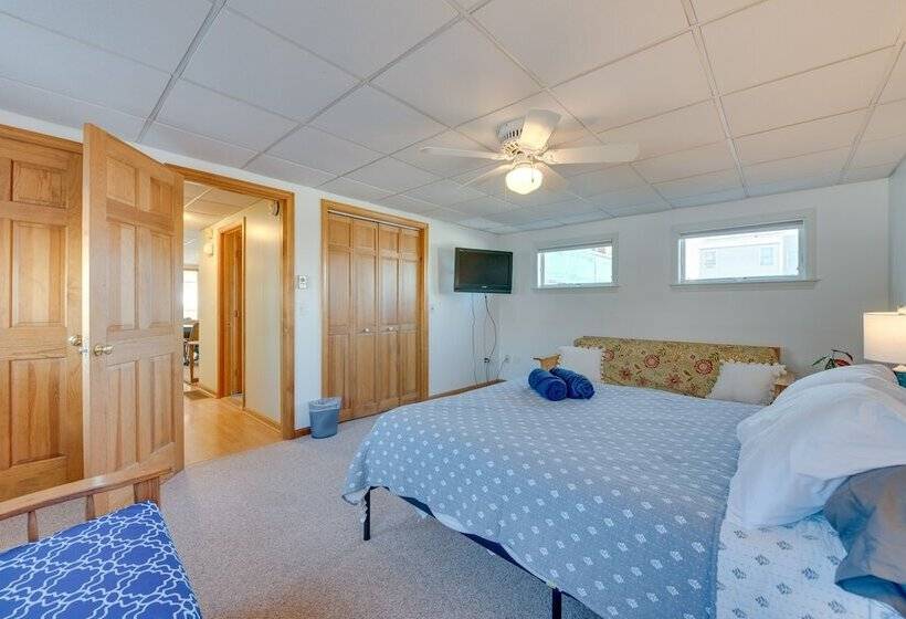 Wells Beach House W/ Ocean View Deck