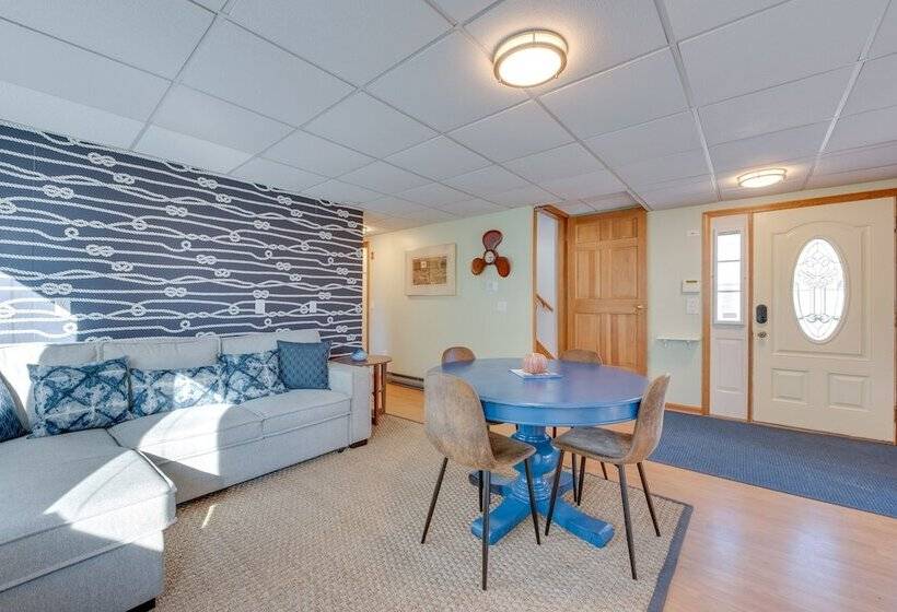 Wells Beach House W/ Ocean View Deck