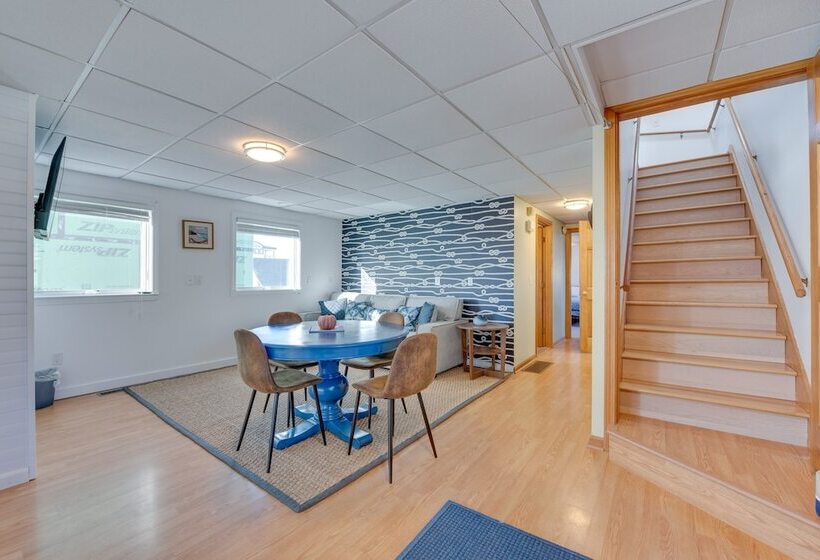 Wells Beach House W/ Ocean View Deck