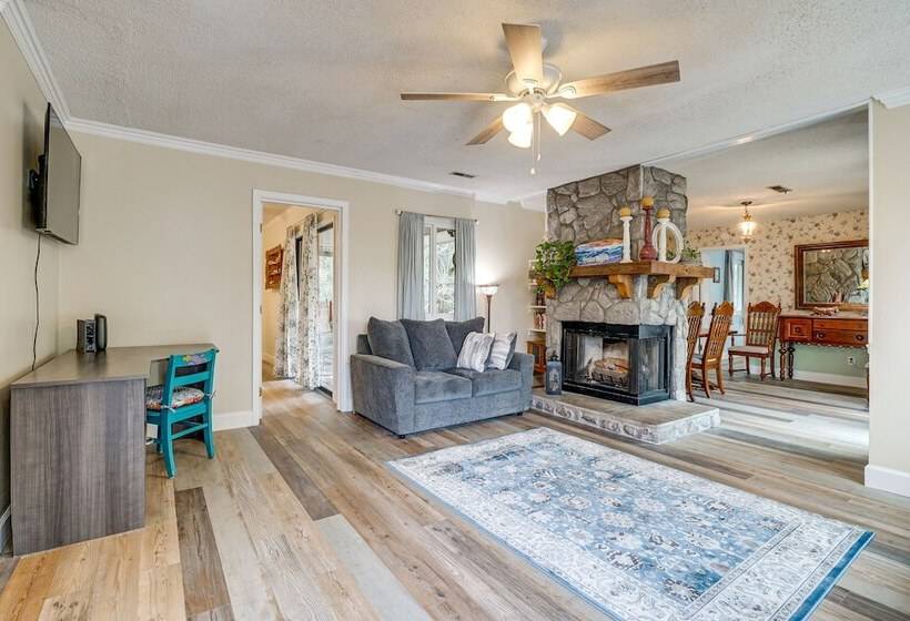 Wilmington Getaway Near Carolina Beach Boardwalk!