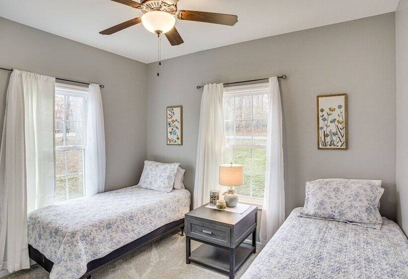 Winchester Home W/ Deck < 1 Mi To Tims Ford Lake!