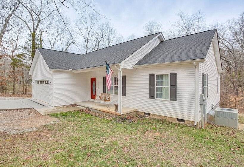 Winchester Home W/ Deck < 1 Mi To Tims Ford Lake!