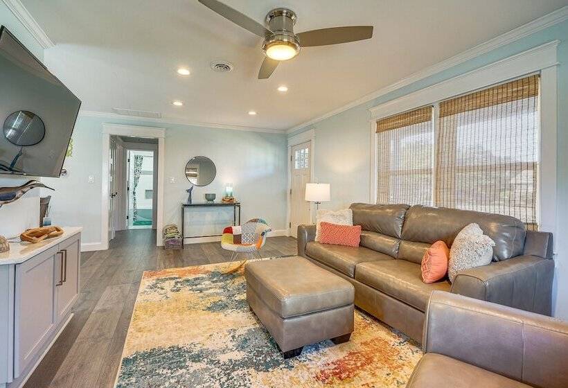 Wrightsville Beach Home W/ Fenced Yard