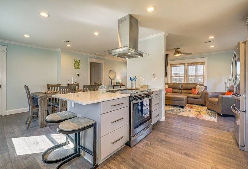 Wrightsville Beach Home W/ Fenced Yard