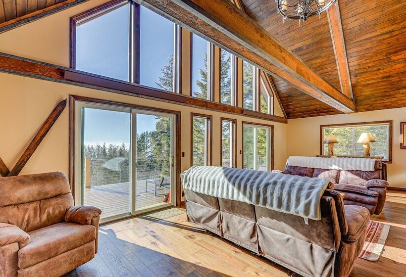 Wyoming Cabin W/ Hot Tub & Mountain View Deck