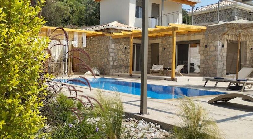 Zephyros Villas   Agios Nikitas