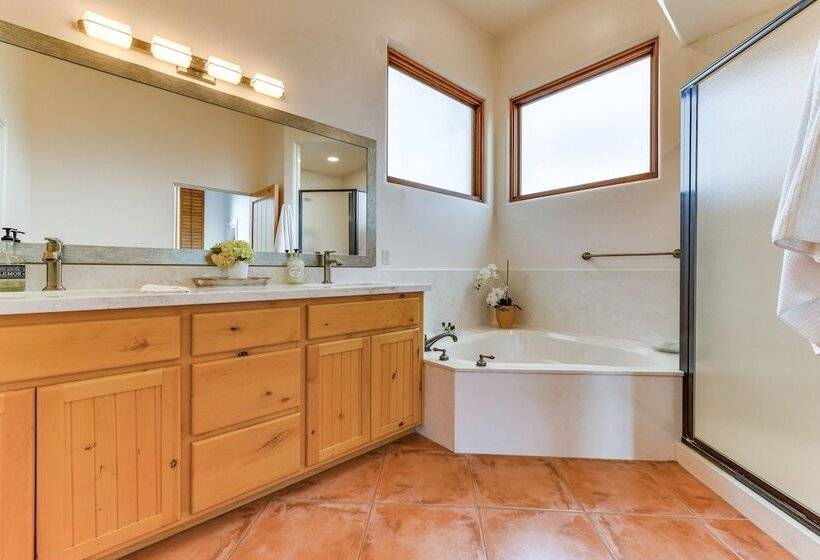 Apache Junction Desert Gem W/ Patio & Views!