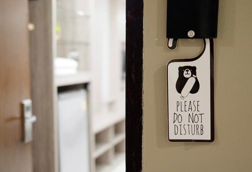 ホテル Bears Den Pattaya