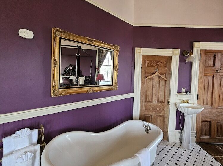 مبيت وإفطار Starrett House