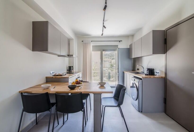 Blue Symphony Suites & Apartments