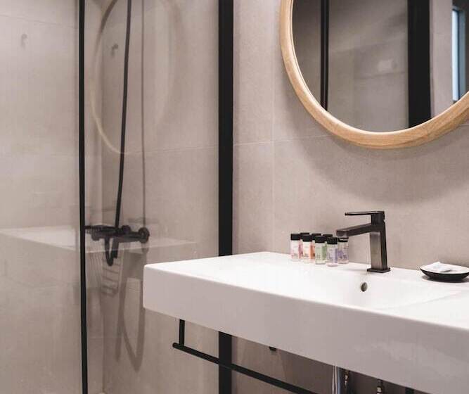 Blue Symphony Suites & Apartments