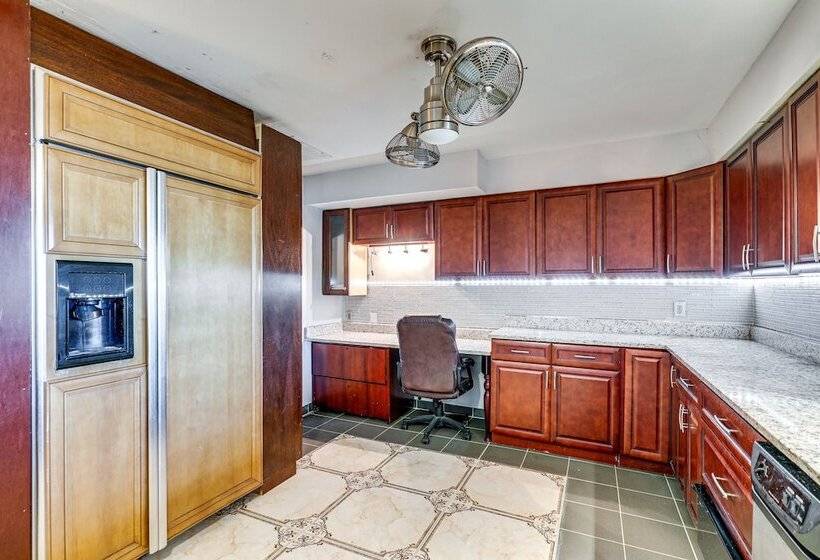 Canal Front Ruskin Home W/ Private Hot Tub & Dock!