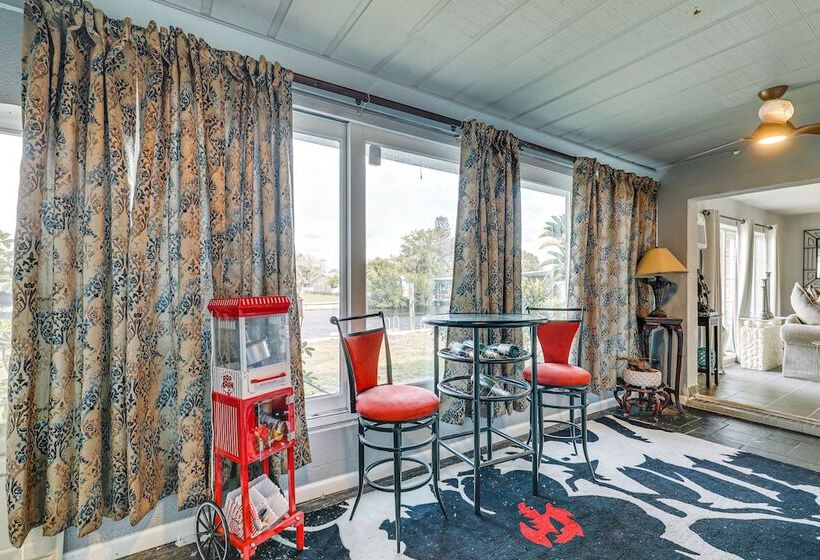 Canal Front Ruskin Home W/ Private Hot Tub & Dock!