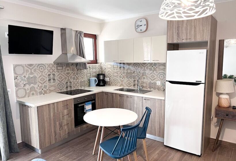 Captain S Seafront Apartments