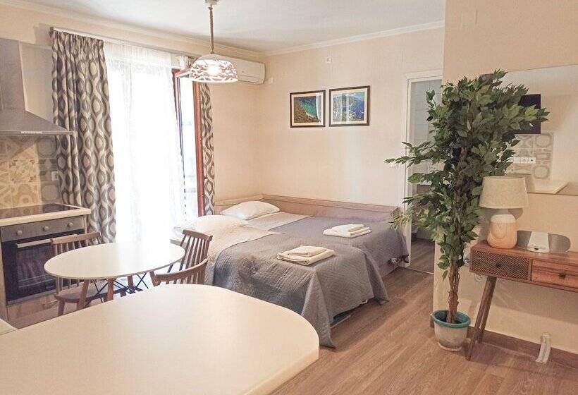 Captain S Seafront Apartments