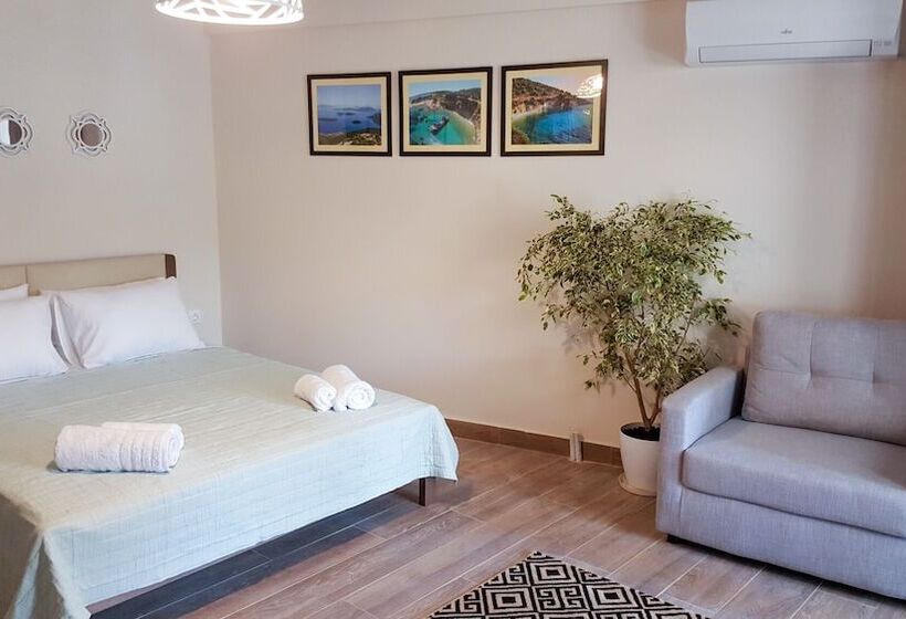 Captain S Seafront Apartments