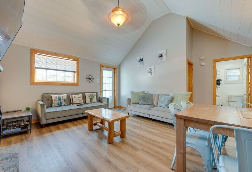 Cozy Blakeslee Cabin, 7 Mi To Jack Frost Ski Area!